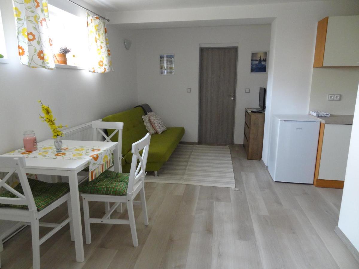 Apartman Karovi 데슈트네 프 오를리츠키흐 호라 외부 사진