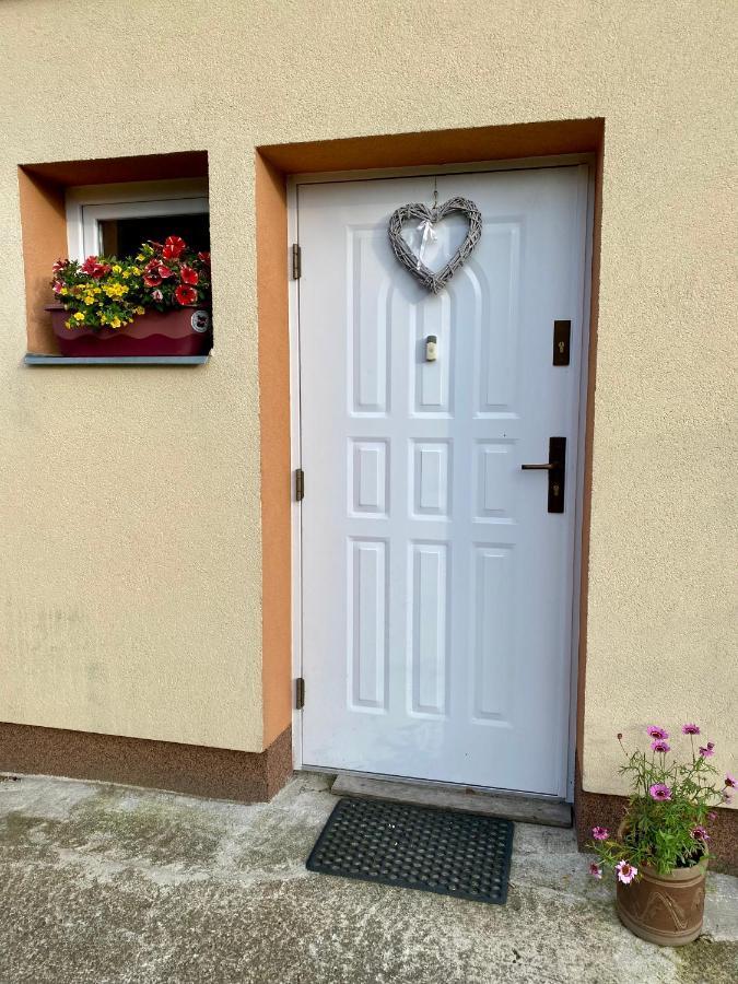 Apartman Karovi 데슈트네 프 오를리츠키흐 호라 외부 사진